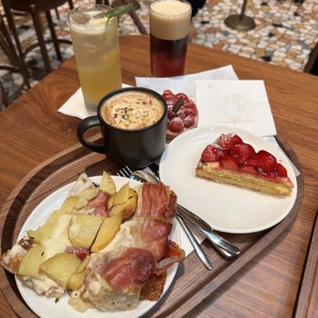 Starbucks Reserve Roastery - Our goods - Cafeteria Near Me - Milan, Michigan Starbucks Reserve Roastery - Our goods - Cafeteria Near Me - Milan, Michigan