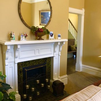 Hennessey Estate - Bed & Breakfast Near Me - Napa, California Hennessey Estate - Bed & Breakfast Near Me - Napa, California