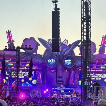 Edc Las Vegas - Kinetic Field Main stage at sunrise - Music Venues Near Me - Las Vegas, Nevada Edc Las Vegas - Kinetic Field Main stage at sunrise - Music Venues Near Me - Las Vegas, Nevada