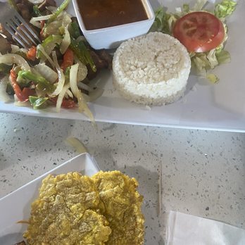 El Makito - Seafood Near Me - Naguabo, Puerto Rico