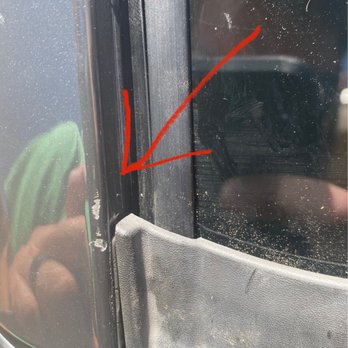 Safelite AutoGlass - Deep scratch from metal pry tool - Auto Glass Services Near Me - Casa Grande, Arizona