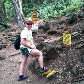 Kuliouou Ridge Trail - Again, we follow the rules. Boots got scrubbed. This is also were the trail officially splits between the ridge & the valley. - Hiking Near Me - Honolulu, Hawaii Kuliouou Ridge Trail - Again, we follow the rules. Boots got scrubbed. This is also were the trail officially splits between the ridge & the valley. - Hiking Near Me - Honolulu, Hawaii