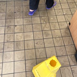 KFC - Filthy restaurant!!