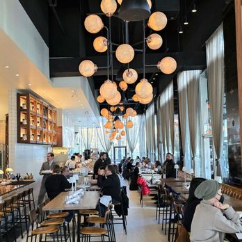 Social Corner- Coal Harbour - Interior - Tapas/Small Plates Near Me - Vancouver, British Columbia