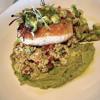 Red Oak Grille - Salmon on avocado puree - New American Near Me - Basking Ridge, New Jersey Red Oak Grille - Salmon on avocado puree - New American Near Me - Basking Ridge, New Jersey