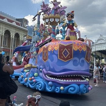 Magic Kingdom Park - Float - Amusement Parks Near Me - Lake Buena Vista, Florida Magic Kingdom Park - Float - Amusement Parks Near Me - Lake Buena Vista, Florida