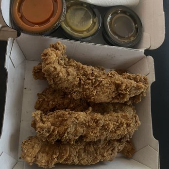 Buffalo Wild Wings - The chicken was good, but that's all I got! Lol - Sports Bars Near Me - San Antonio, Texas