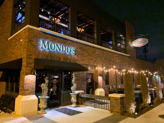 Mondo's Ristorante Italian by null