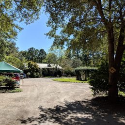 The wine and gift shop as you approach from the driveway. The wine and gift shop as you approach from the driveway.