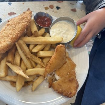Georgie's Beachside Grill - Cod Fish & Chips - American Near Me - Newport, Oregon Georgie's Beachside Grill - Cod Fish & Chips - American Near Me - Newport, Oregon