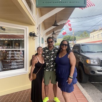 Lahaina Grill - Outside Restaurant - Seafood Near Me - Lahaina, Hawaii