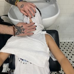 Finley’s Barbershop - Hot towel!