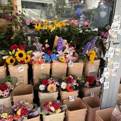 M & B Grocery