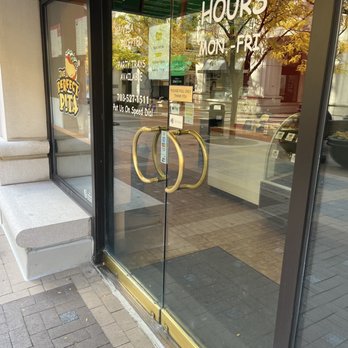 The Perfect Pita - the entrance to a restaurant - Fast Food Near Me - Arlington, Virginia The Perfect Pita - the entrance to a restaurant - Fast Food Near Me - Arlington, Virginia
