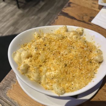 Black Label Tavern - Mac and Side Mac & Cheese - Bars Near Me - Livonia, Michigan