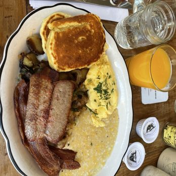 Bubby's Tribeca - Abe Lincoln Breakfast - American Near Me - New York, New York