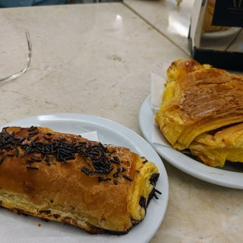 Aloma - Chocolate croissant and ham and cheese croissant - Bakeries Near Me - Lisbon, 11