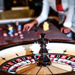 Palm Beach Casino - Game in relax Mayfair style