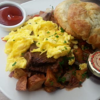 Shorehouse Kitchen - Beef shortrib hash. - Coffee & Tea Near Me - La Jolla, California Shorehouse Kitchen - Beef shortrib hash. - Coffee & Tea Near Me - La Jolla, California