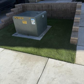 TRI-CITY Turf - Shared space with neighbor - Artificial Turf Near Me TRI-CITY Turf - Shared space with neighbor - Artificial Turf Near Me