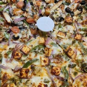 Flame’s Pizza - Combo pizza: spicy paneer and indian style chicken - Pizza Near Me - Bakersfield, California Flame’s Pizza - Combo pizza: spicy paneer and indian style chicken - Pizza Near Me - Bakersfield, California