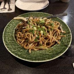 Shanghai Noodles with Beef Flavoured in Ho Sin Sauce