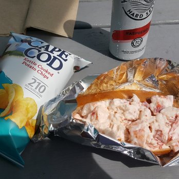 James Hook & Co - Delicious lobstah roll :) - Seafood Near Me - Boston, Massachusetts