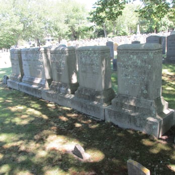 Union Cemetery - A lined up - Funeral Services & Cemeteries Near Me - Little Compton, Rhode Island