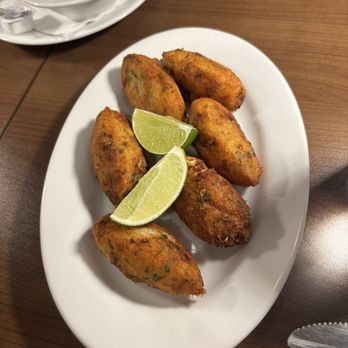 Emily's Restaurant and Lounge - Fried Sweet Plantains - Desserts Near Me - Riverside, New Jersey Emily's Restaurant and Lounge - Fried Sweet Plantains - Desserts Near Me - Riverside, New Jersey