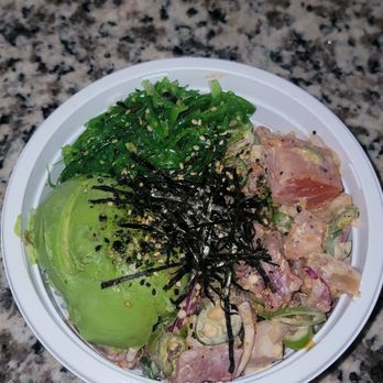 Poke Ichii - All seared proteins with seaweed salad n avocado - Poke Near Me - Sacramento, California Poke Ichii - All seared proteins with seaweed salad n avocado - Poke Near Me - Sacramento, California