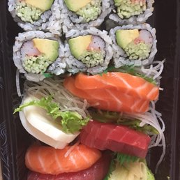 Sushi and sashimi lunch combo Sushi and sashimi lunch combo