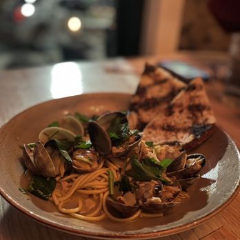 The Fed - Spaghetti and clams another winner - New American Near Me - Clarkston, Michigan