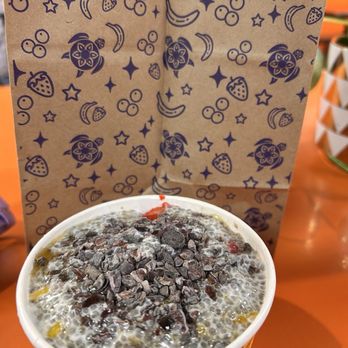Ubatuba Açaí - Fullerton - Acai base chia pudding cacao nibs - Juice Bars & Smoothies Near Me - Fullerton, California