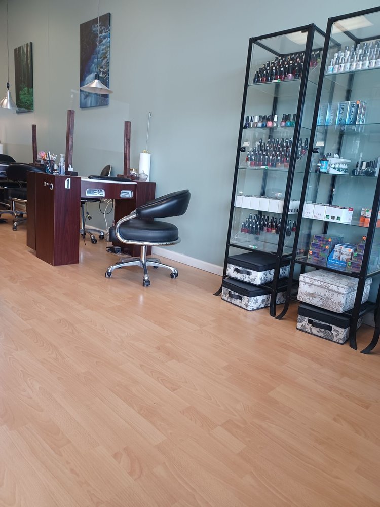 Universal Nail Studio - Squeezing in a pedi - Nail Salons Near Me - Mount Joy, Pennsylvania Universal Nail Studio - Squeezing in a pedi - Nail Salons Near Me - Mount Joy, Pennsylvania