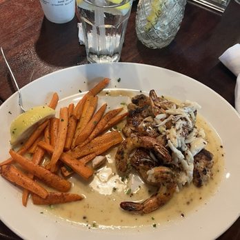 Pappadeaux Seafood Kitchen - Grouper with carrot fries - Cajun/Creole Near Me - Marietta, Georgia Pappadeaux Seafood Kitchen - Grouper with carrot fries - Cajun/Creole Near Me - Marietta, Georgia