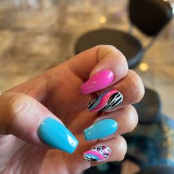 NV Nails - Pink and blue with animals print