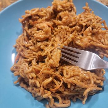 Henrica's Restaurant - Chicken Lomein - Chinese Near Me - Rosedale, New York Henrica's Restaurant - Chicken Lomein - Chinese Near Me - Rosedale, New York