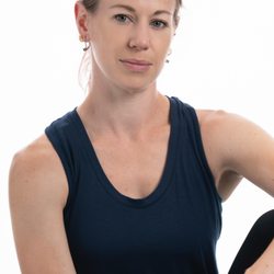 Jen Raby Fitness - I used to obsess about looks and weight loss. Today, I emphasize whole body wellness and an educational approach to training.