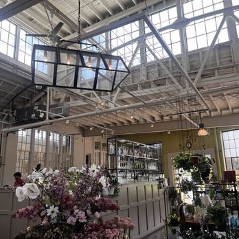 Bowood by Niche - The beautiful inside flower shop. - Breakfast & Brunch Near Me - Saint Louis, Missouri
