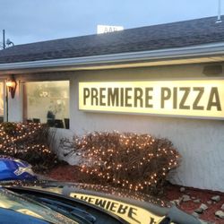 Lilja's Premiere Pizza - Outside
