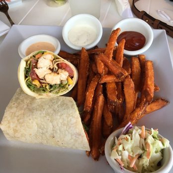 U-Tiki Beach - Seafood Near Me - Jupiter, Florida
