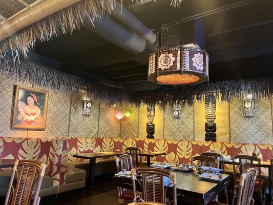 HULA'S Modern Tiki Uptown by null