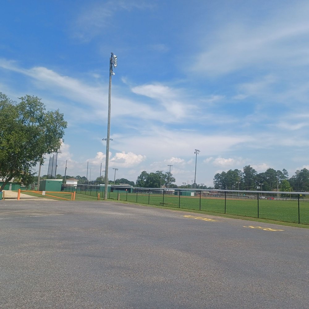 Dewey J Bondurant Jr Park Logo