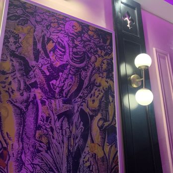 Rosé by Peno - Cool interior decor. Fleur de lis! - Seafood Near Me - Saint Louis, Missouri
