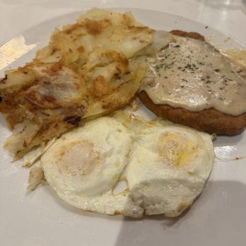 Broken Yolk Cafe - County Chicken Fried Steak & Eggs - Breakfast & Brunch Near Me - Irvine, California