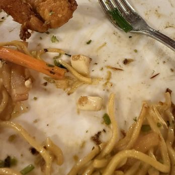 Ocean Indian Cuisine - Chunks of ginger and garlic In chowmein - Indian Near Me - San Francisco, California Ocean Indian Cuisine - Chunks of ginger and garlic In chowmein - Indian Near Me - San Francisco, California