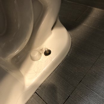 Hampton Inn Columbus/Delaware I-71 North - Hair in the bathroom when we checked in.  Someone is not doing their job. - Hotels Near Me - Sunbury, Ohio