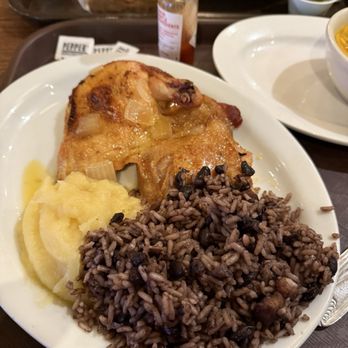 La Carreta Restaurant - Pollo & moro rice, mashed potato - Cuban Near Me - Miami, Florida La Carreta Restaurant - Pollo & moro rice, mashed potato - Cuban Near Me - Miami, Florida