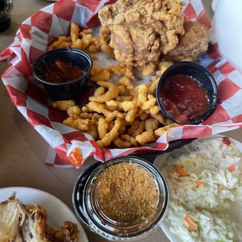 Suicide Bridge Restaurant - All you can eat - Seafood Near Me - Hurlock, Maryland