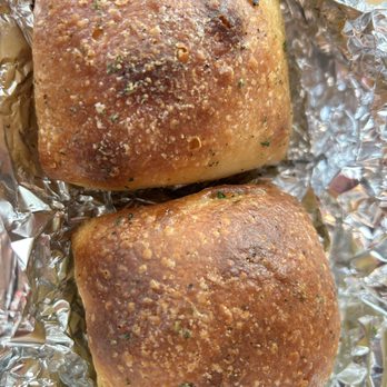 Arte Pizzeria - Garlic buns - Pizza Near Me - Loveland, Colorado Arte Pizzeria - Garlic buns - Pizza Near Me - Loveland, Colorado